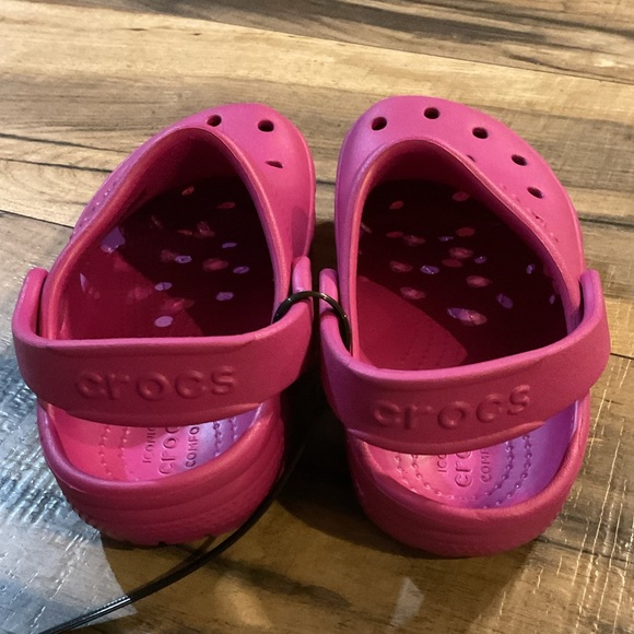 NWOT Crocs 204094 Toddler Classic Coast Clog Fuchsia Fun Unisex Size C10 - Picture 5 of 7
